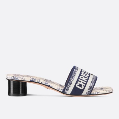 Dior D-Connect Sneaker Pastel Blue Technical Fabric with Dior 4 Saisons Hiver Print KCK260QSN