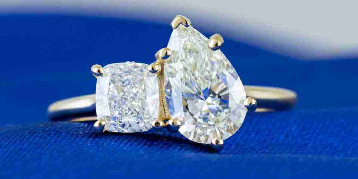 Toi et Moi Engagement Rings: Classic Meets Contemporary