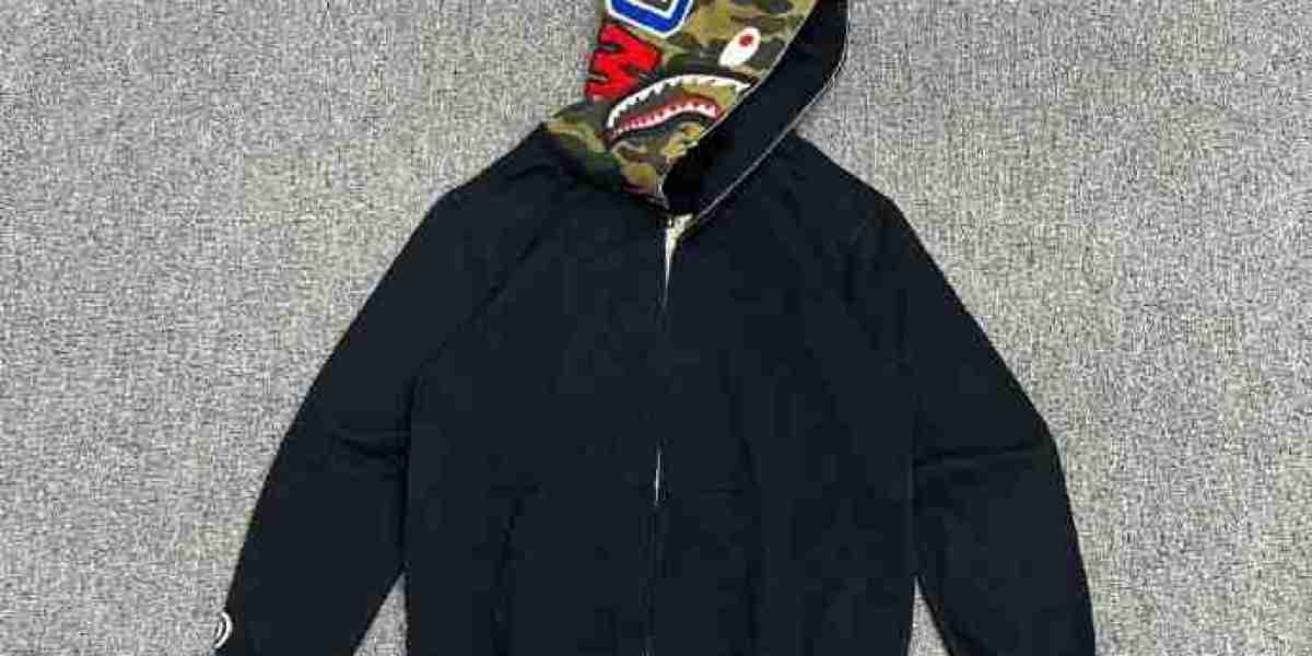 BAPE 潮流全面解析｜AAPE官網推薦必買短袖、外套、手拿包與迷彩短褲