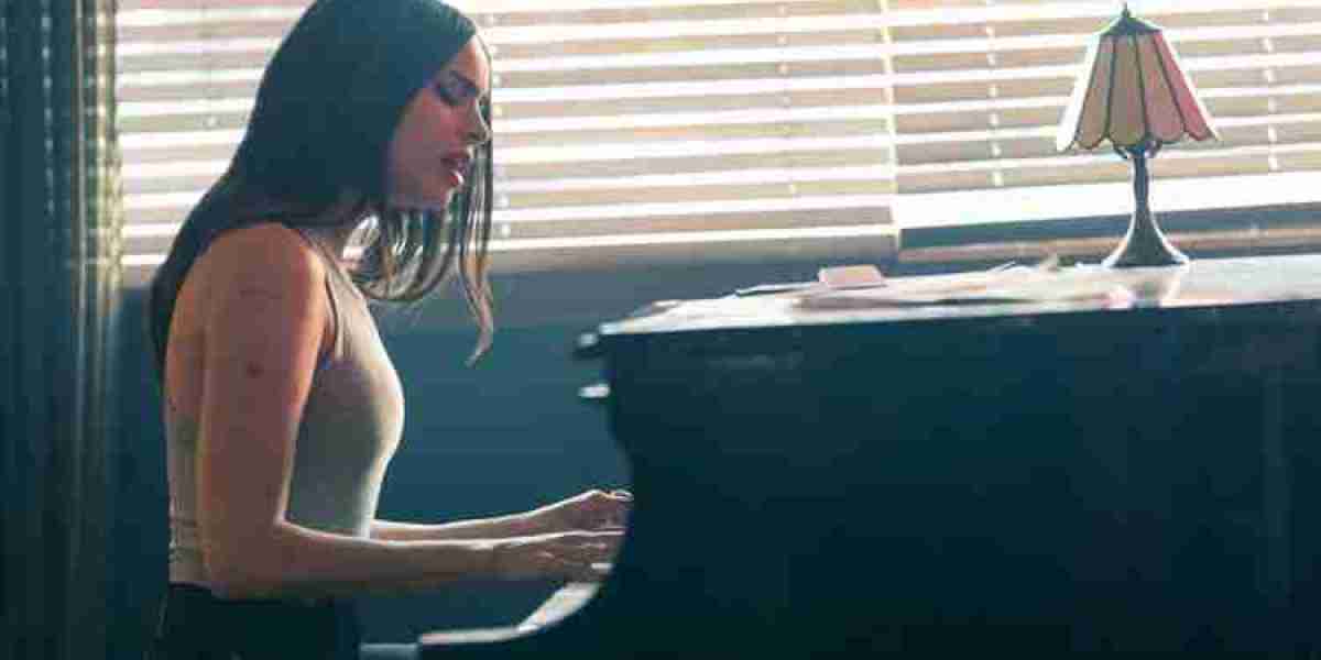 Singer-Songwriter Cassie's Journey - Love & Struggles