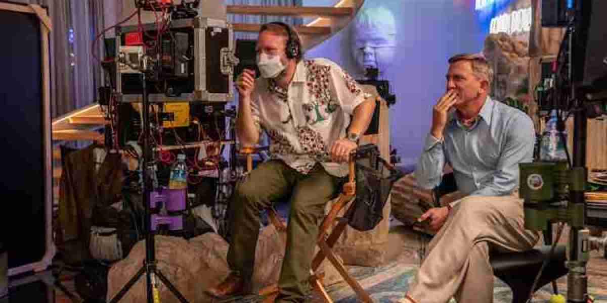 Glass Onion: A Knives Out Mystery Trailer Breakdown