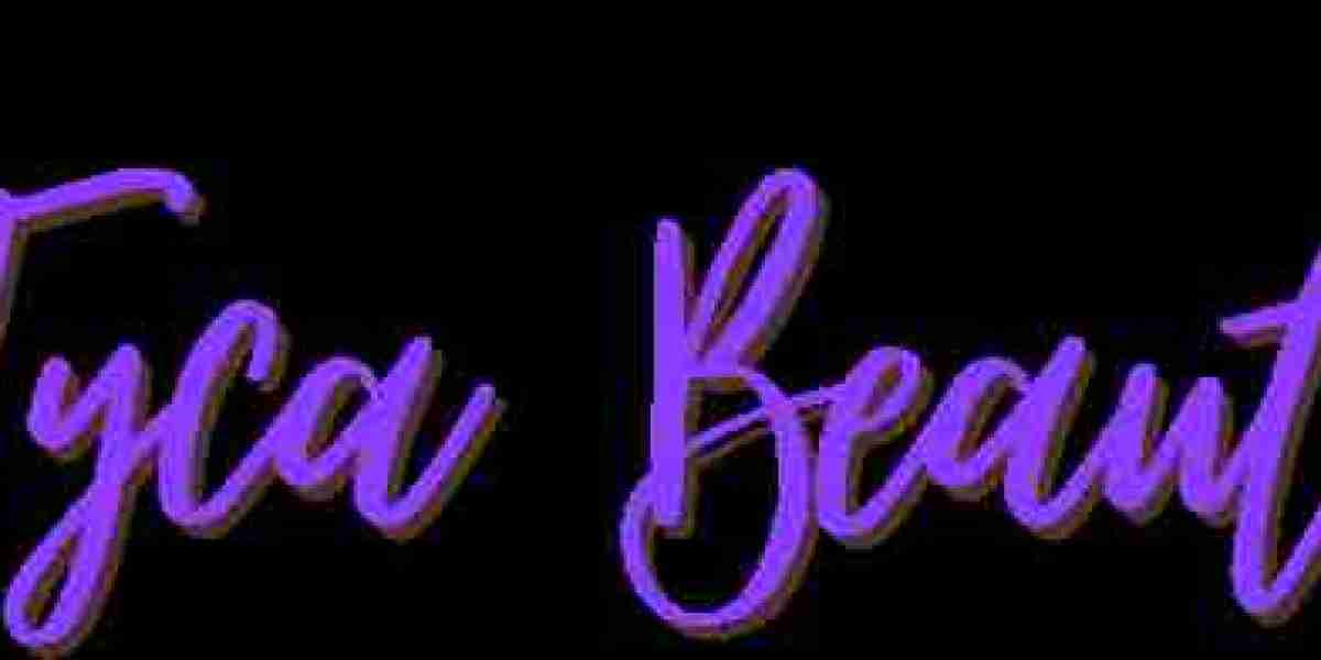 An Advance in Soft Natural Glam Makeup, Full Glam Looks, and Butterfly Locs Installations in Queens, NY