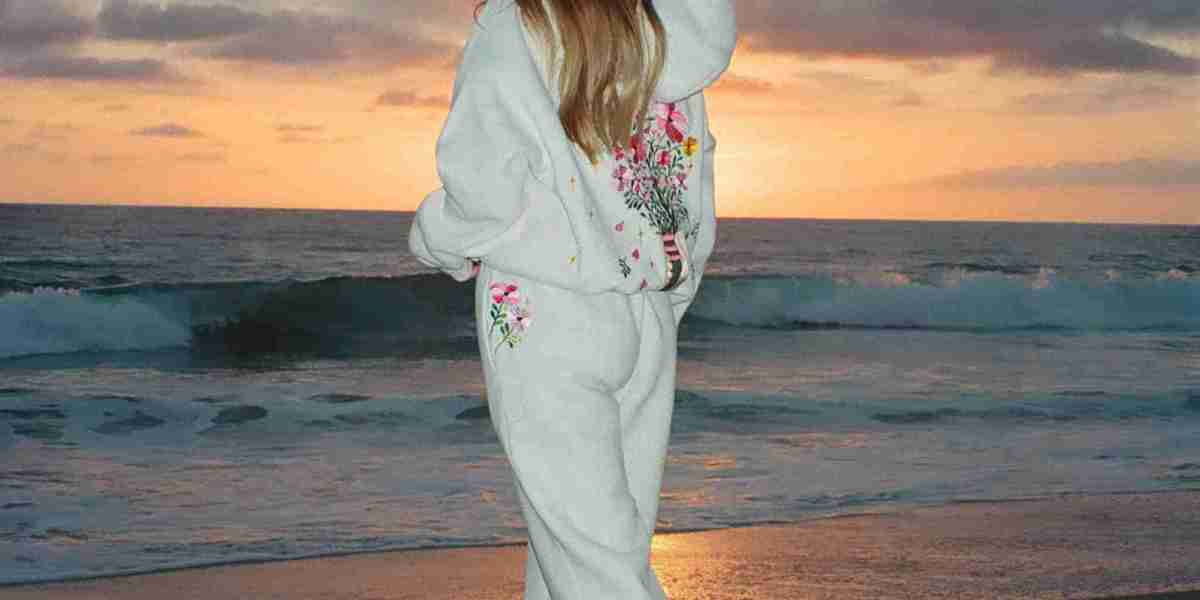 How Dandy Streetwear Complements Pink Palm Puff Hoodies