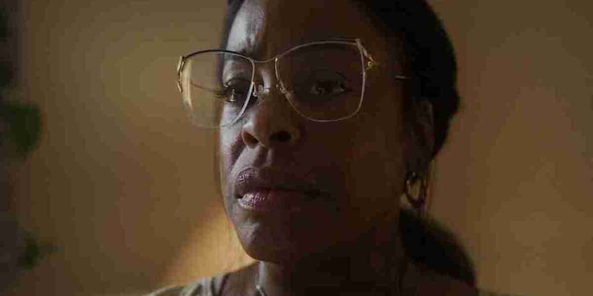 Dahmer Scene Analysis: Chilling Normalcy Unveiled